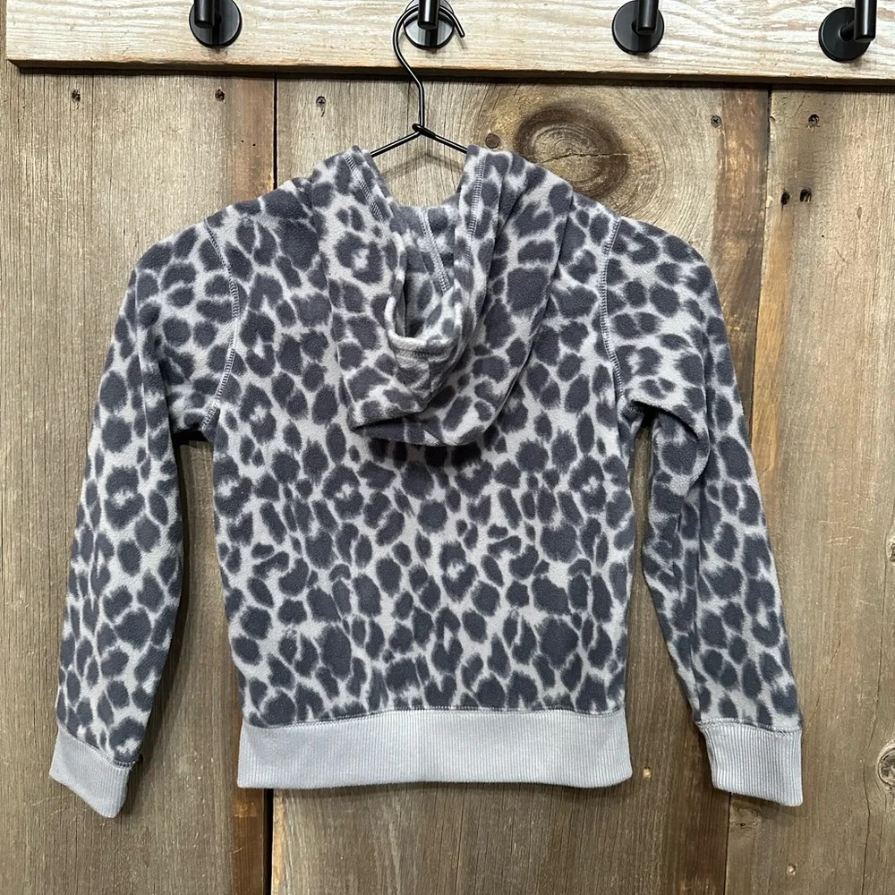 Old Navy Girls Micro Fleece Full Zip Hoodie in Leopard Gray Print Size Small 6 7